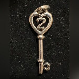 925 STERLING SILVER HEART KEY PENDANT SIGNED